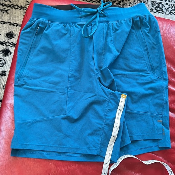 Lululemon men’s  license to train lined shorts medium size - Picture 11 of 14